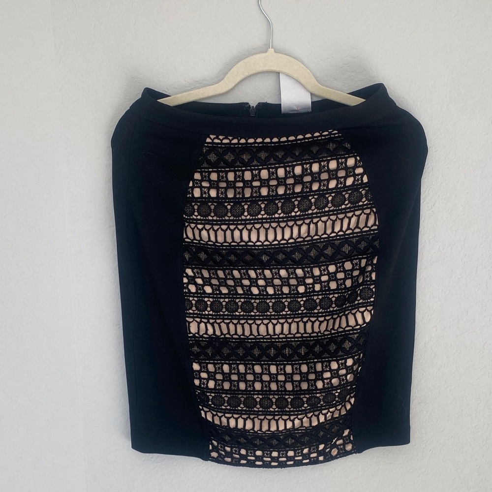 Yoana Baraschi Black and Cream Lace Pencil Skirt